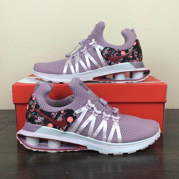 nike shox gravity elemental rose